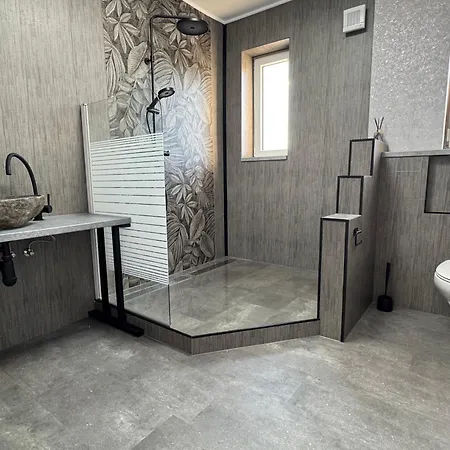 Guest house Monstera Iii - Industrial Kolin