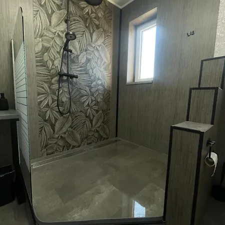Guest house Monstera Iii - Industrial Kolin
